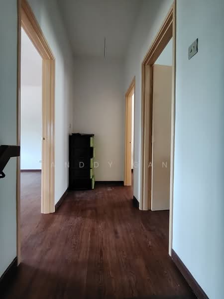 Rumah Teres 2 Tingkat untuk Disewa di Kemuning Utama (Shah Alam) - Anddy Gan - Corridor - PropertyGuru.com.my