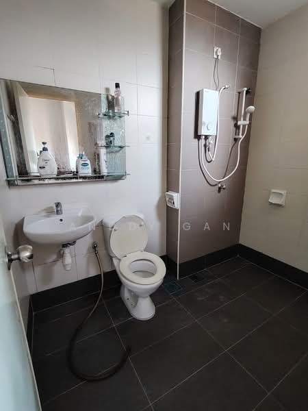 Rumah Teres 2 Tingkat untuk Disewa di Kemuning Utama (Shah Alam) - Anddy Gan - Bathroom - PropertyGuru.com.my