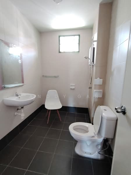 Rumah Teres 2 Tingkat untuk Disewa di Kemuning Utama (Shah Alam) - Anddy Gan - Bathroom - PropertyGuru.com.my