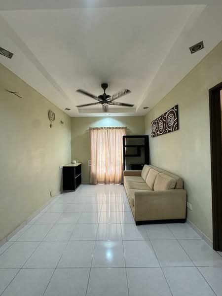 Rumah Teres 2.5 Tingkat untuk Disewa di Johor Bahru (Johor) - Heng . - Living Room - PropertyGuru.com.my