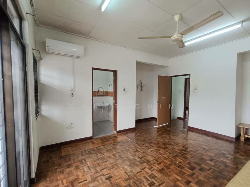 2-storey Terraced House for Sale in Permas Jaya (Johor Bahru) - Chris Chin - Living Room - PropertyGuru.com.my