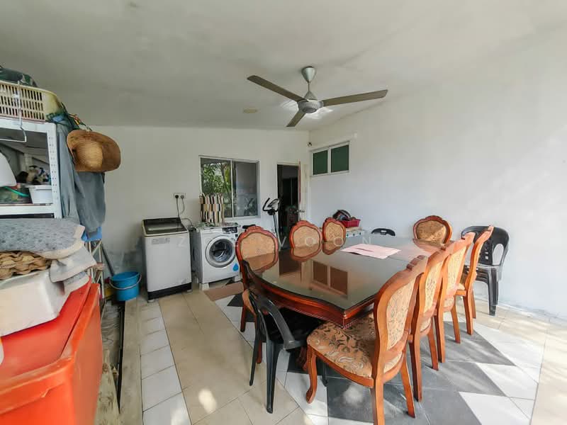 Rumah Berkembar untuk Dijual di Taman Riveria (Samarahan) - Zoe Voon - Dining Room - PropertyGuru.com.my
