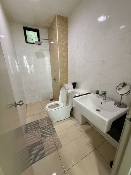 Service Residence for Rent at D'Summit Residences - Alice Chia - Bathroom - PropertyGuru.com.my