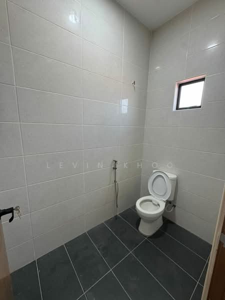 Rumah Banglo untuk Disewa di Kampung Dato Lee Kim Sai (Rawang) - Levin Khoo - Bathroom - PropertyGuru.com.my