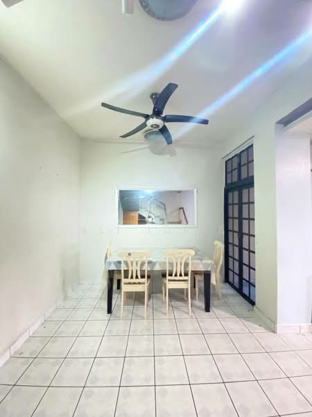 Rumah Teres 2 Tingkat untuk Dijual di Seksyen 4 (Bangi) - Ali Idris - Dining Room - PropertyGuru.com.my
