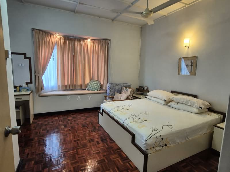 2-storey Terraced House for Sale in Taman Tun Dr Ismail (Kuala Lumpur) - Ray Chang - Bedroom - PropertyGuru.com.my