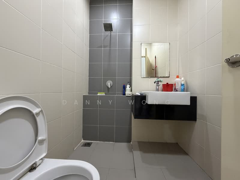 Rumah Berkembar untuk Disewa di Rawang (Selangor) - Danny Wong - Bathroom - PropertyGuru.com.my