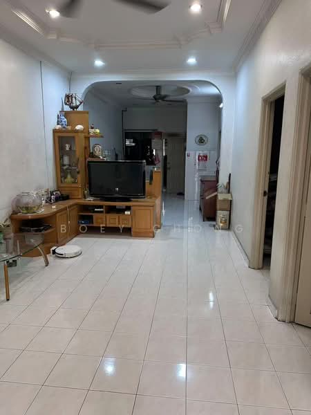 1-storey Terraced House for Sale in Bercham (Ipoh) - Boey Chong - Living Room - PropertyGuru.com.my