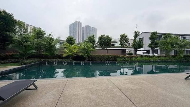 Rumah Teres 2.5 Tingkat untuk Dijual di Taman Bukit Serdang (Seri Kembangan) - Eugene Wong - Exterior - PropertyGuru.com.my