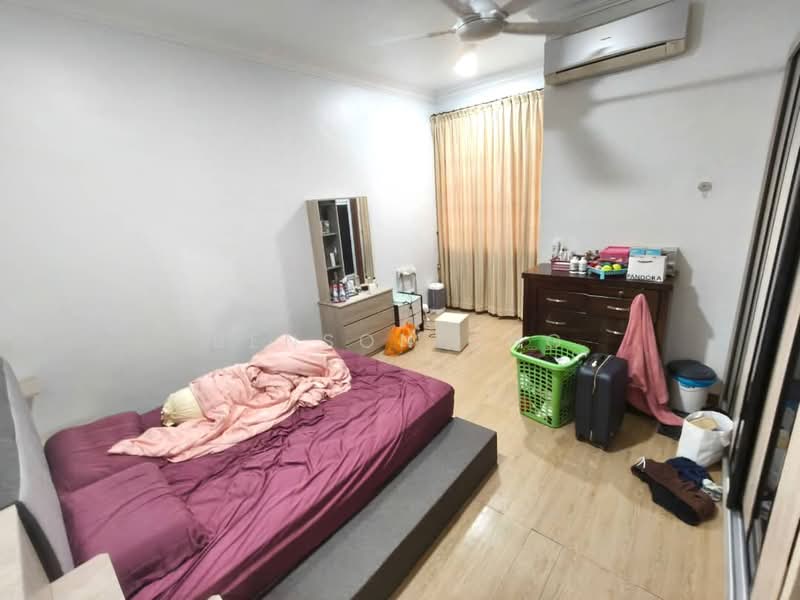 Semi-Detached House for Sale in Taman Pelangi Indah (Ulu Tiram) - Benson Ong - Bedroom - PropertyGuru.com.my
