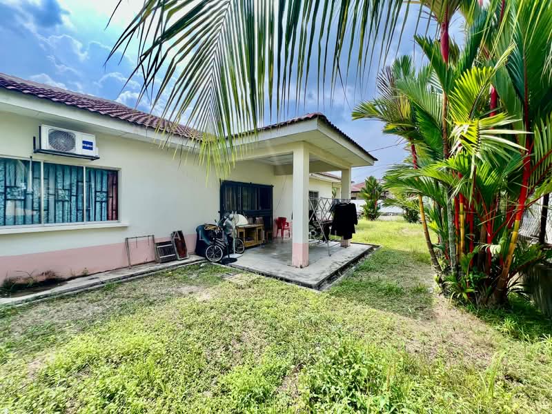 Rumah Banglo untuk Dijual di Taman Pinggiran Putra (Seri Kembangan) - Ali Idris - Exterior - PropertyGuru.com.my