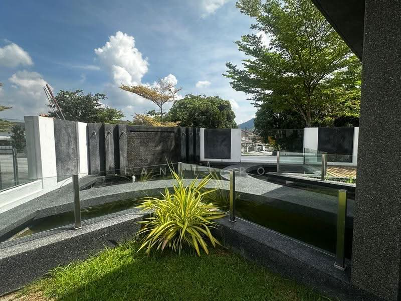 Bungalow House for Sale in Bandar Mahkota Cheras (Cheras) - Lily Tan - Garden - PropertyGuru.com.my