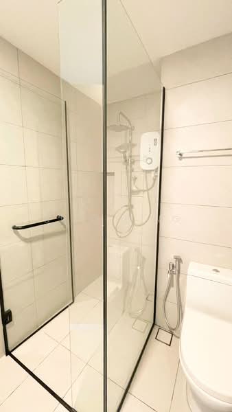 Servis Apartment untuk Disewa di The Atrium - Bing Bing - Bathroom - PropertyGuru.com.my