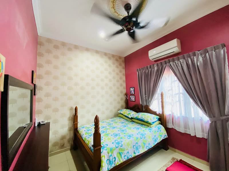 Bungalow for Sale in Gombak (Selangor) - Norafian SMH - Bedroom - PropertyGuru.com.my