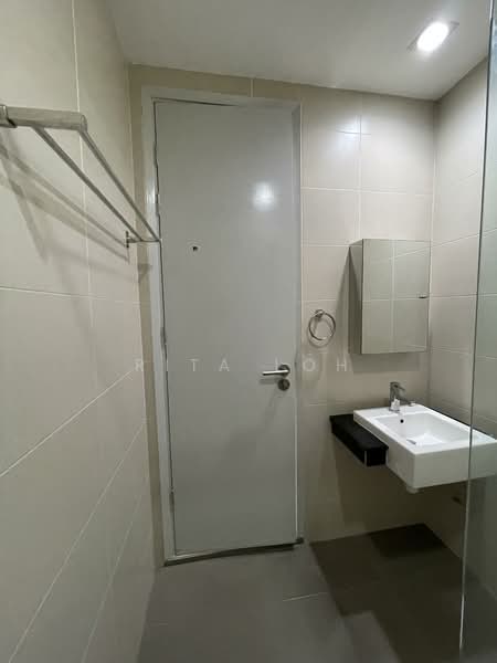 Kondominium untuk Dijual di The Park Residences 1 - Rita Loh - Bathroom - PropertyGuru.com.my