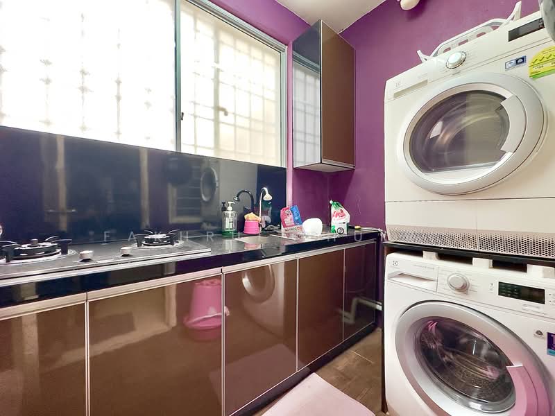 Condominium for Sale at Kristal Heights - Fakhrul Shukri - Kitchen - PropertyGuru.com.my