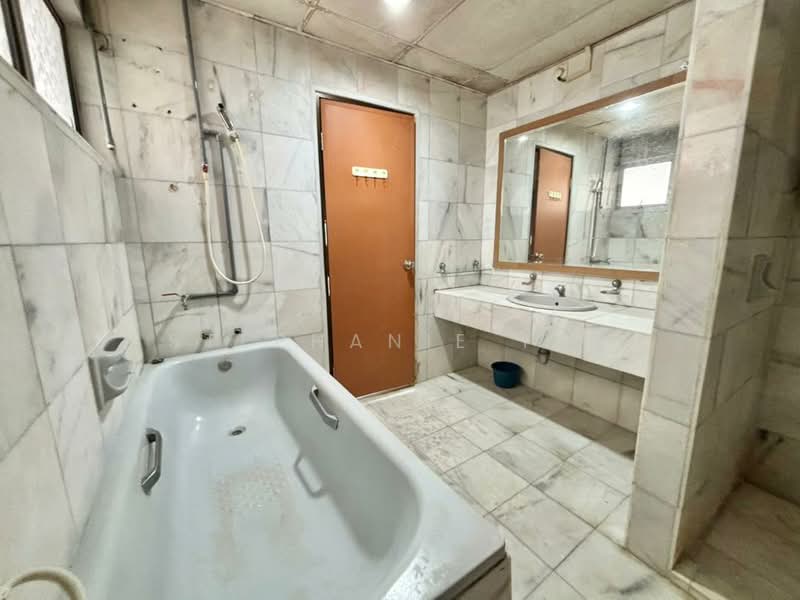 Condominium for Rent at Pelita Indah - Stephanie Yap - Bathroom - PropertyGuru.com.my