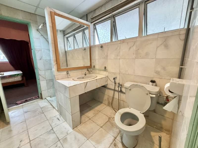 Condominium for Rent at Pelita Indah - Stephanie Yap - Bathroom - PropertyGuru.com.my