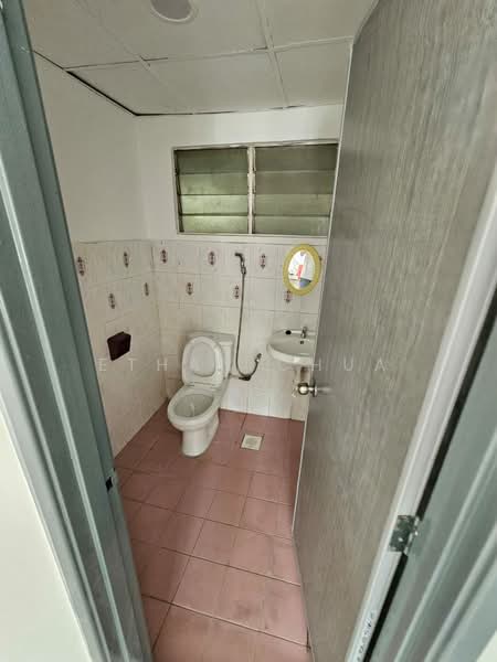 Kondominium untuk Disewa di Puncak Seri Kelana - Ethan Chua - Bathroom - PropertyGuru.com.my