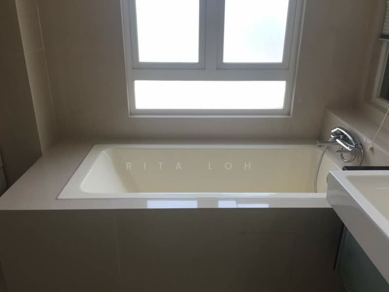 Kondominium untuk Dijual di The Park Residences 1 - Rita Loh - Bathroom - PropertyGuru.com.my