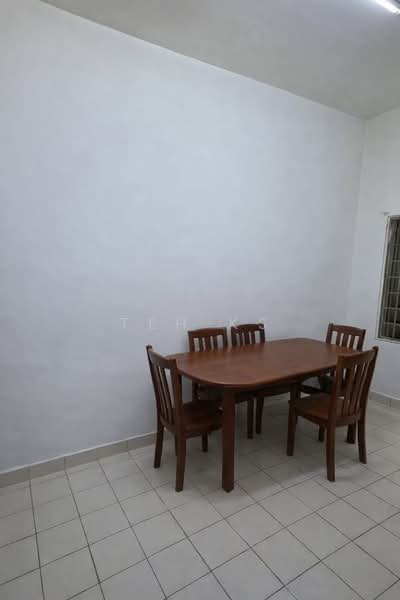 Rumah Teres 2 Tingkat untuk Disewa di Shah Alam (Selangor) - Teh KS - Dining Room - PropertyGuru.com.my