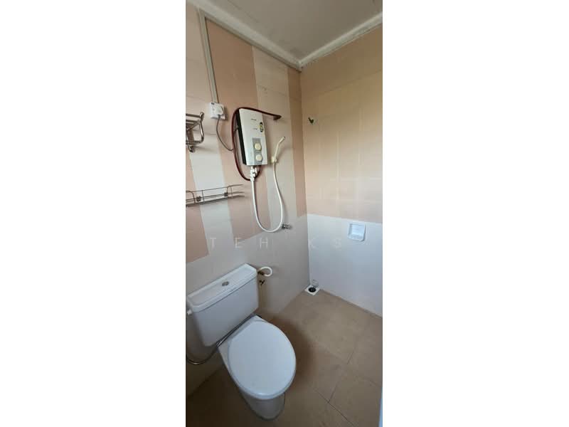 Rumah Teres 2 Tingkat untuk Disewa di Shah Alam (Selangor) - Teh KS - Bathroom - PropertyGuru.com.my