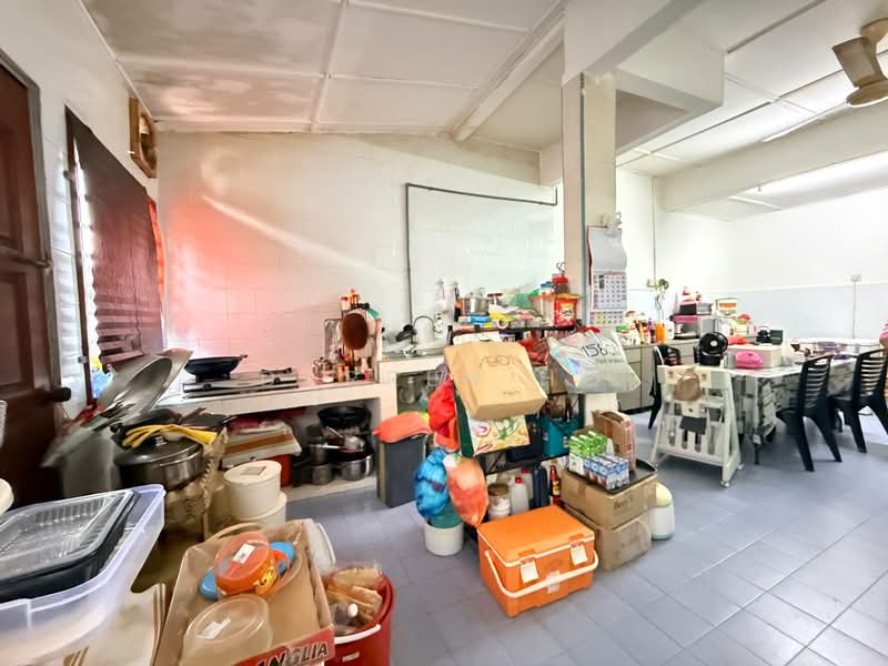 Rumah Teres 1 Tingkat untuk Dijual di Taman Puteri Wangsa (Ulu Tiram) - Darren Ho - Kitchen - PropertyGuru.com.my