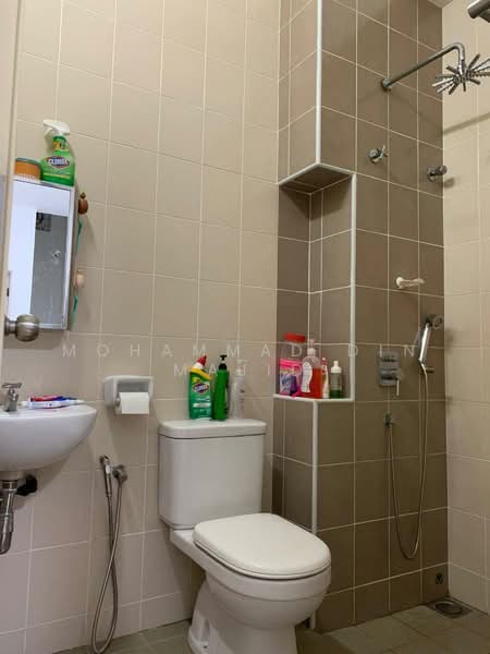 Rumah Berkembar untuk Dijual di Setia Impian (Setia Alam) - Mohammad Din Majid - Bathroom - PropertyGuru.com.my