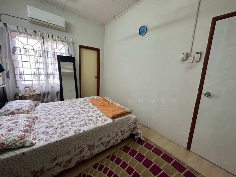 Rumah Teres 2 Tingkat untuk Dijual di Sungai Buloh (Selangor) - Fakhrul Shukri - Bedroom - PropertyGuru.com.my