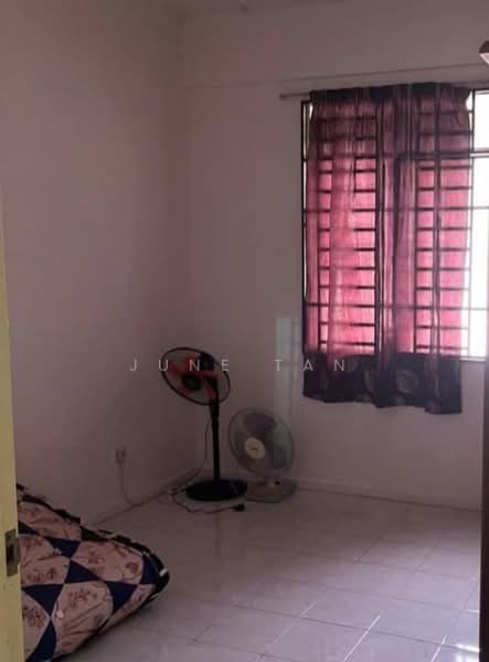 Apartment for Sale at Sri Awana Townhouse - June Tan - Bedroom - PropertyGuru.com.my