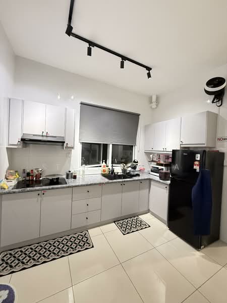 Pangsapuri untuk Disewa di Nadayu 801 - Stanley Sia - Kitchen - PropertyGuru.com.my