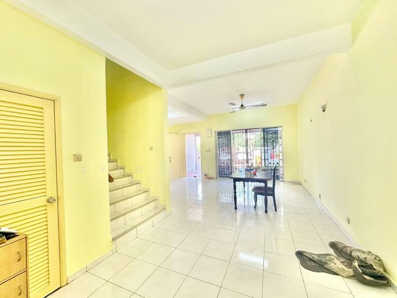 Rumah Teres 2 Tingkat untuk Disewa di Shah Alam (Selangor) - Syed Abdullah - Living Room - PropertyGuru.com.my