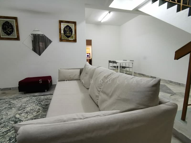 2-storey Terraced House for Rent in Shah Alam (Selangor) - Syed Abdullah - Living Room - PropertyGuru.com.my