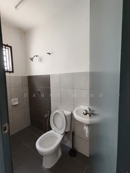 2-storey Terraced House for Sale in Rawang (Selangor) - Danny Wong - Bathroom - PropertyGuru.com.my