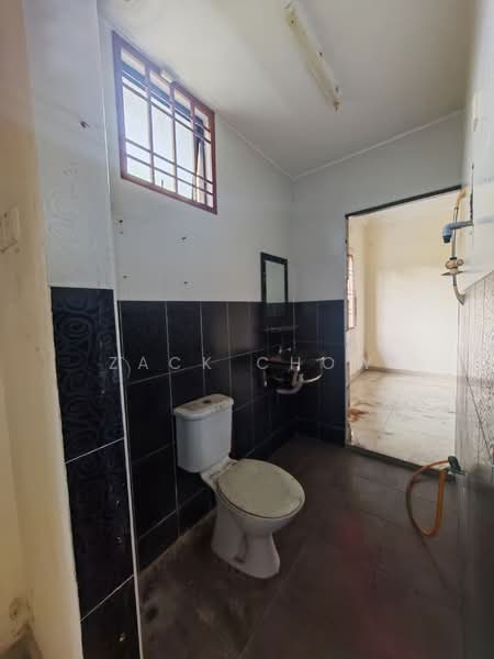 Semi-Detached House for Sale in Taman Megah Ria (Masai) - Zack Chow - Bathroom - PropertyGuru.com.my