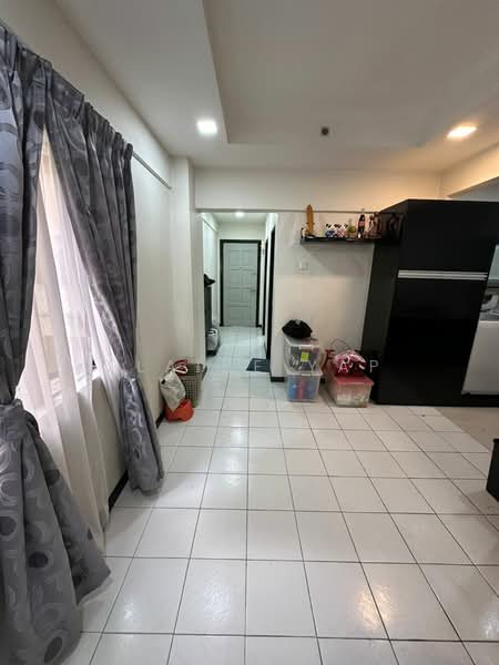 Apartment for Rent at Ixora - Elaine Yap - Corridor - PropertyGuru.com.my