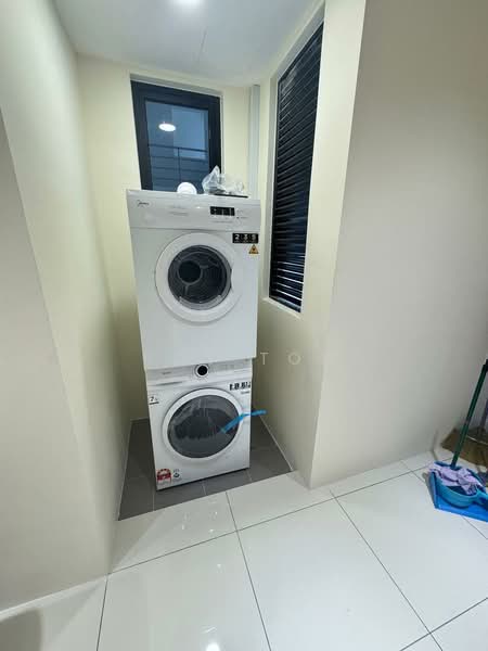 Pangsapuri untuk Disewa di Vivo Executive Apartment - Roy Toh - PropertyGuru.com.my