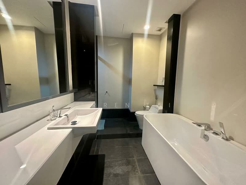 Servis Apartment untuk Disewa di The Mews - Carren Tai - Bathroom - PropertyGuru.com.my