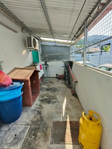 1-storey Terraced House for Rent in Taman Sungai Ara (Sungai Ara) - Pen Teo - Back Yard  - PropertyGuru.com.my