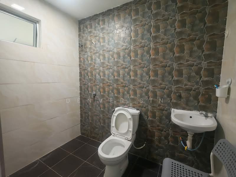 Rumah Teres untuk Dijual di Bandar Sungai Long (Selangor) - Denver Sin - Bathroom - PropertyGuru.com.my