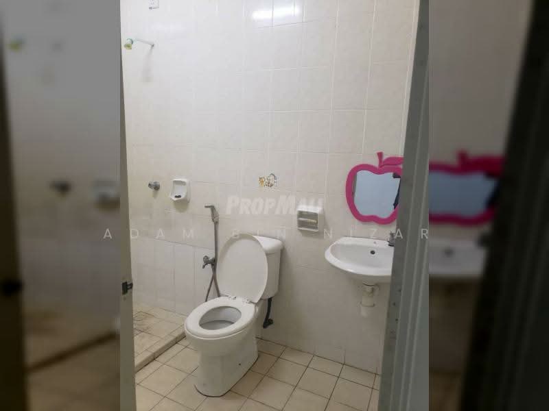 2-storey Terraced House for Sale in Alam Budiman (Shah Alam) - Adam Bin Nizar - Bathroom - PropertyGuru.com.my