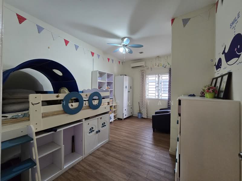 Terraced House for Sale in Seksyen 32, Kemuning Green Ville (Shah Alam) - Henrick Tan - Bedroom - PropertyGuru.com.my