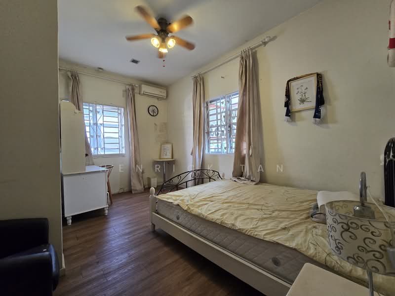 Terraced House for Sale in Seksyen 32, Kemuning Green Ville (Shah Alam) - Henrick Tan - Bedroom - PropertyGuru.com.my