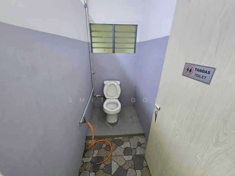 2-storey Terraced House for Sale in Taman Nora (Ulu Tiram) - Smith Goh - Bathroom - PropertyGuru.com.my
