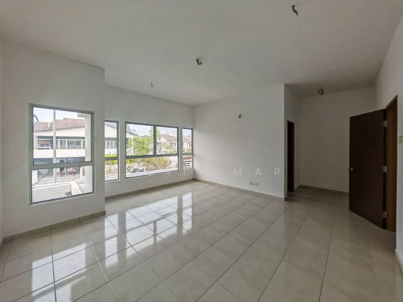 2-storey Terraced House for Sale in Serene Heights (Semenyih) - Fazri Omar - Living Room - PropertyGuru.com.my