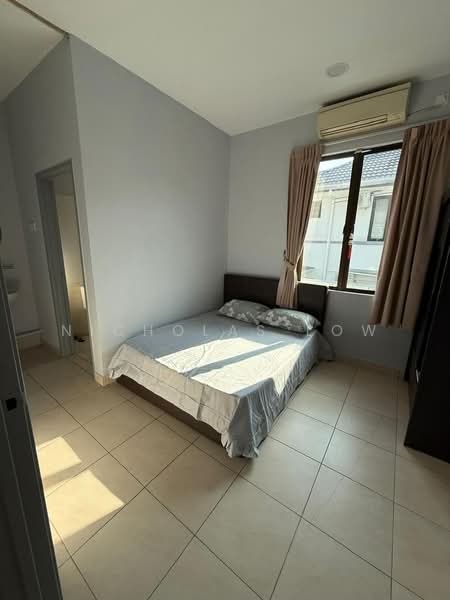Cluster House for Rent in Taman Mount Austin (Tebrau) - Nicholas Low - Bedroom - PropertyGuru.com.my