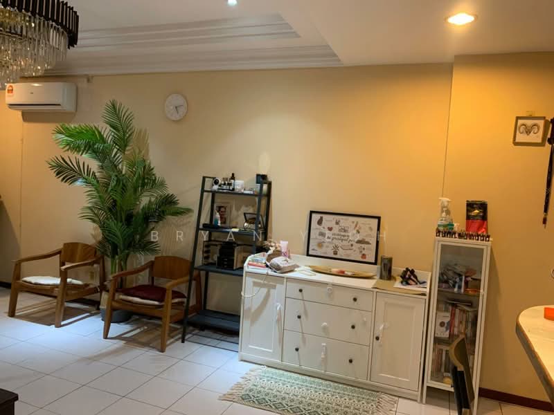 Kondominium untuk Disewa di The Pearl (Pearl Point) - Bryan Yeoh - Living Room - PropertyGuru.com.my