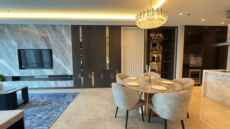 Servis Apartment untuk Dijual di The Ritz-Carlton Residences - James Lam - Living Room - PropertyGuru.com.my