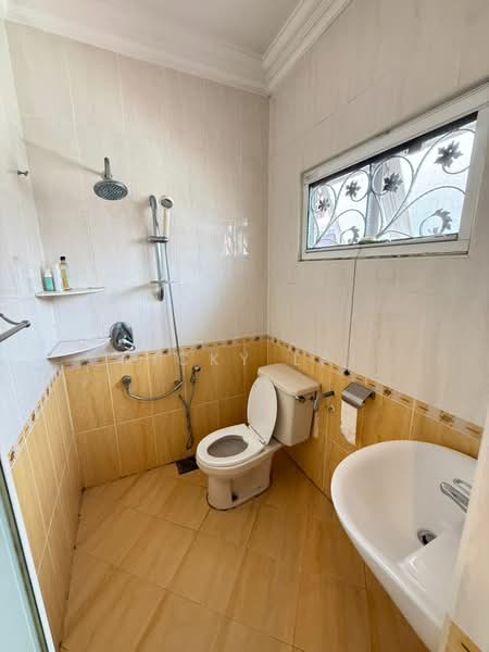 Rumah Teres untuk Dijual di Shah Alam (Selangor) - Nicky Lai - Bathroom - PropertyGuru.com.my