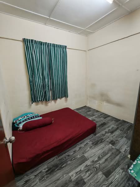 Rumah Flat untuk Disewa di Balau - Kasper Lee - Bedroom - PropertyGuru.com.my